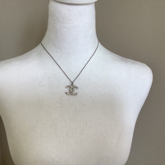 CHANEL CC crystal necklace, 16 inch, Authentic - Picture 5 of 10